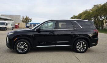 2022 Hyundai Palisade Essential AWD 8 passenger. full