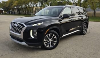 2022 Hyundai Palisade Essential AWD 8 passenger. full