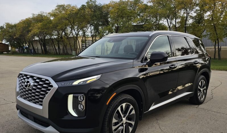 2022 Hyundai Palisade Essential AWD 8 passenger. full