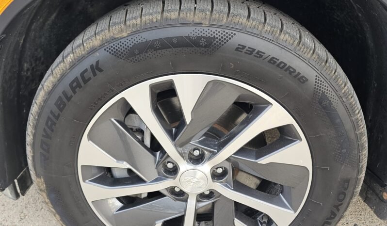 2022 Hyundai Palisade Essential AWD 8 passenger. full