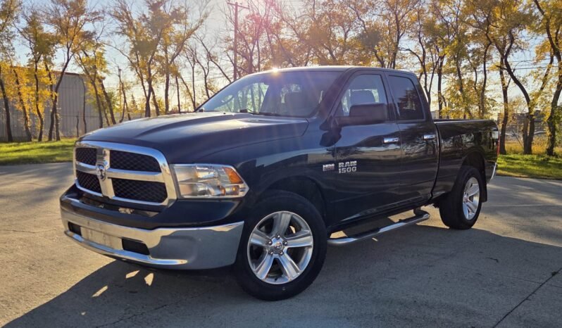 2015 Ram 1500 SLT Quad Cab 4WD full