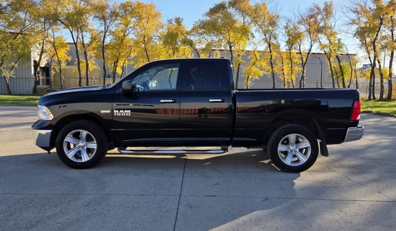 2015 Ram 1500 SLT Quad Cab 4WD full