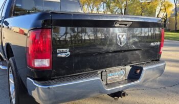 2015 Ram 1500 SLT Quad Cab 4WD full