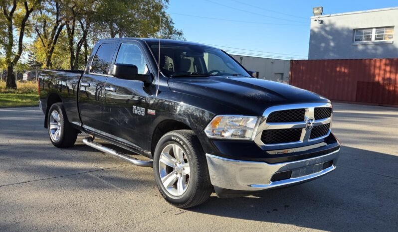 2015 Ram 1500 SLT Quad Cab 4WD full