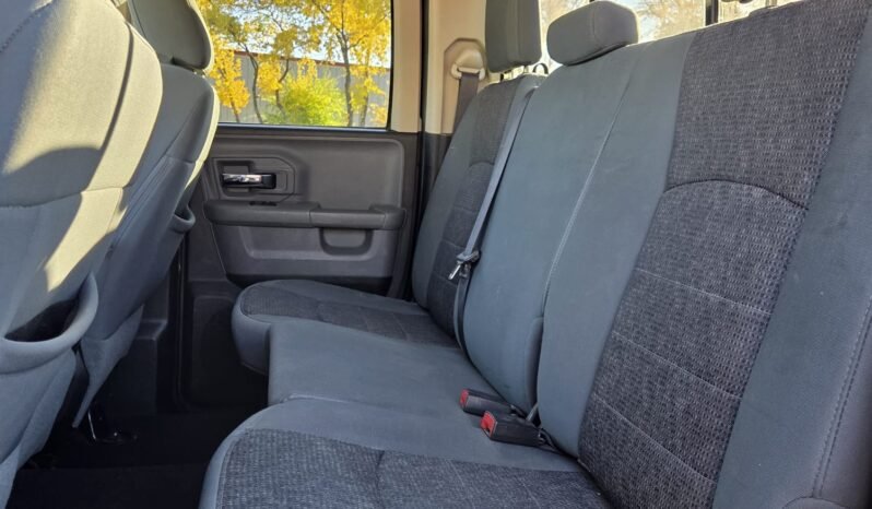 2015 Ram 1500 SLT Quad Cab 4WD full