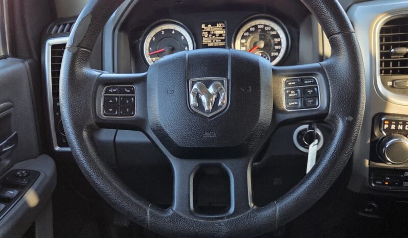 2015 Ram 1500 SLT Quad Cab 4WD full