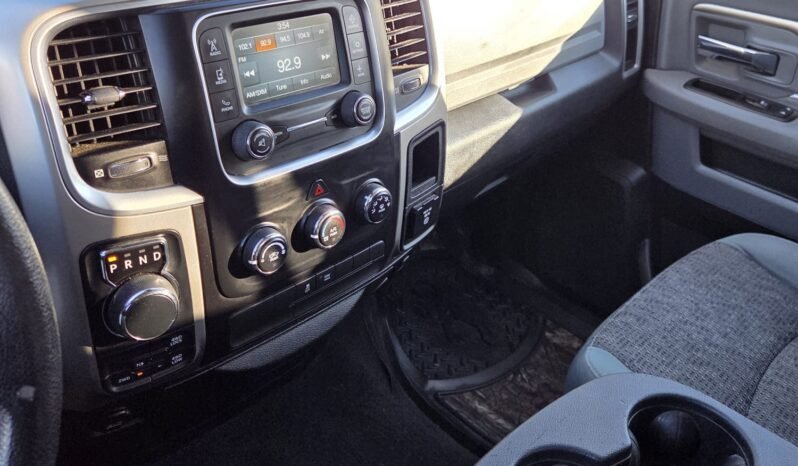 2015 Ram 1500 SLT Quad Cab 4WD full