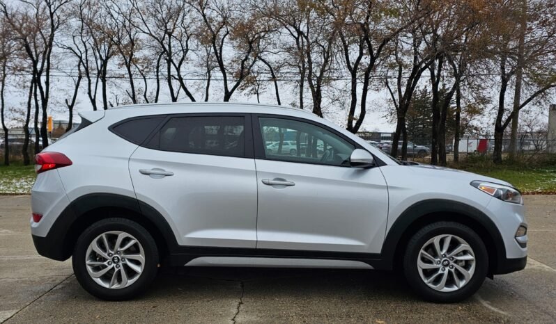 2017 Hyundai Tuscan Preferred AWD full