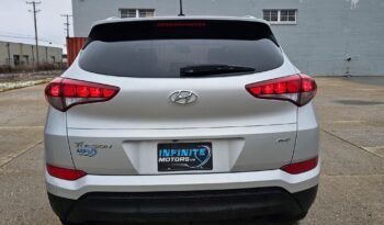 2017 Hyundai Tuscan Preferred AWD full
