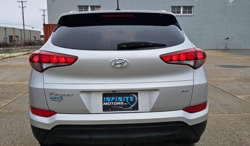 2017 Hyundai Tuscan Preferred AWD full