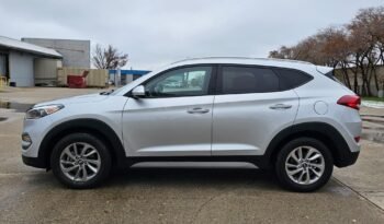 2017 Hyundai Tuscan Preferred AWD full
