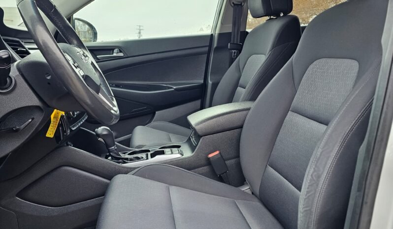 2017 Hyundai Tuscan Preferred AWD full