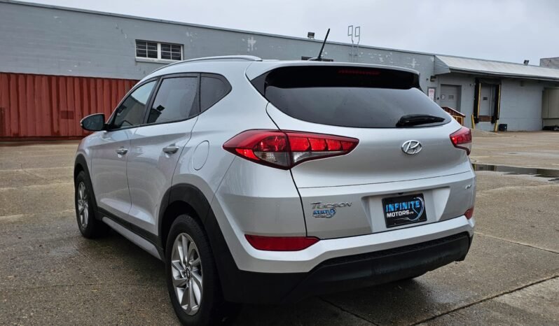 2017 Hyundai Tuscan Preferred AWD full