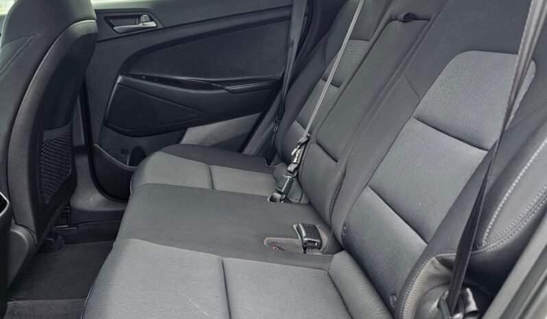2017 Hyundai Tuscan Preferred AWD full