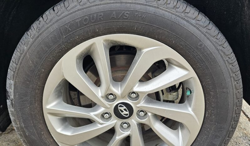 2017 Hyundai Tuscan Preferred AWD full